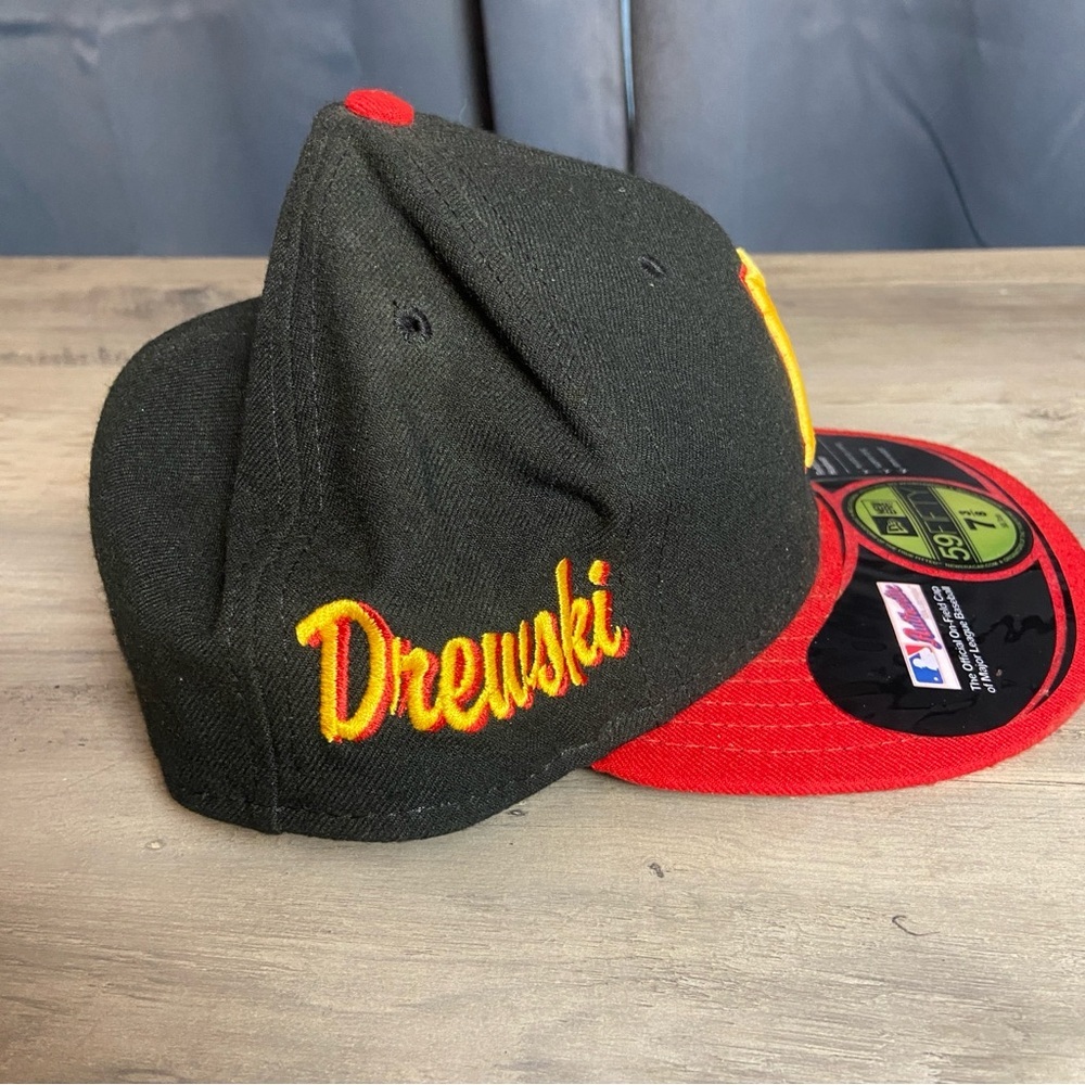 New Era Black and Red Cap with Yellow Pittsburgh Pirates 7 3/8 Size MLB Hat - Picture 5 of 12